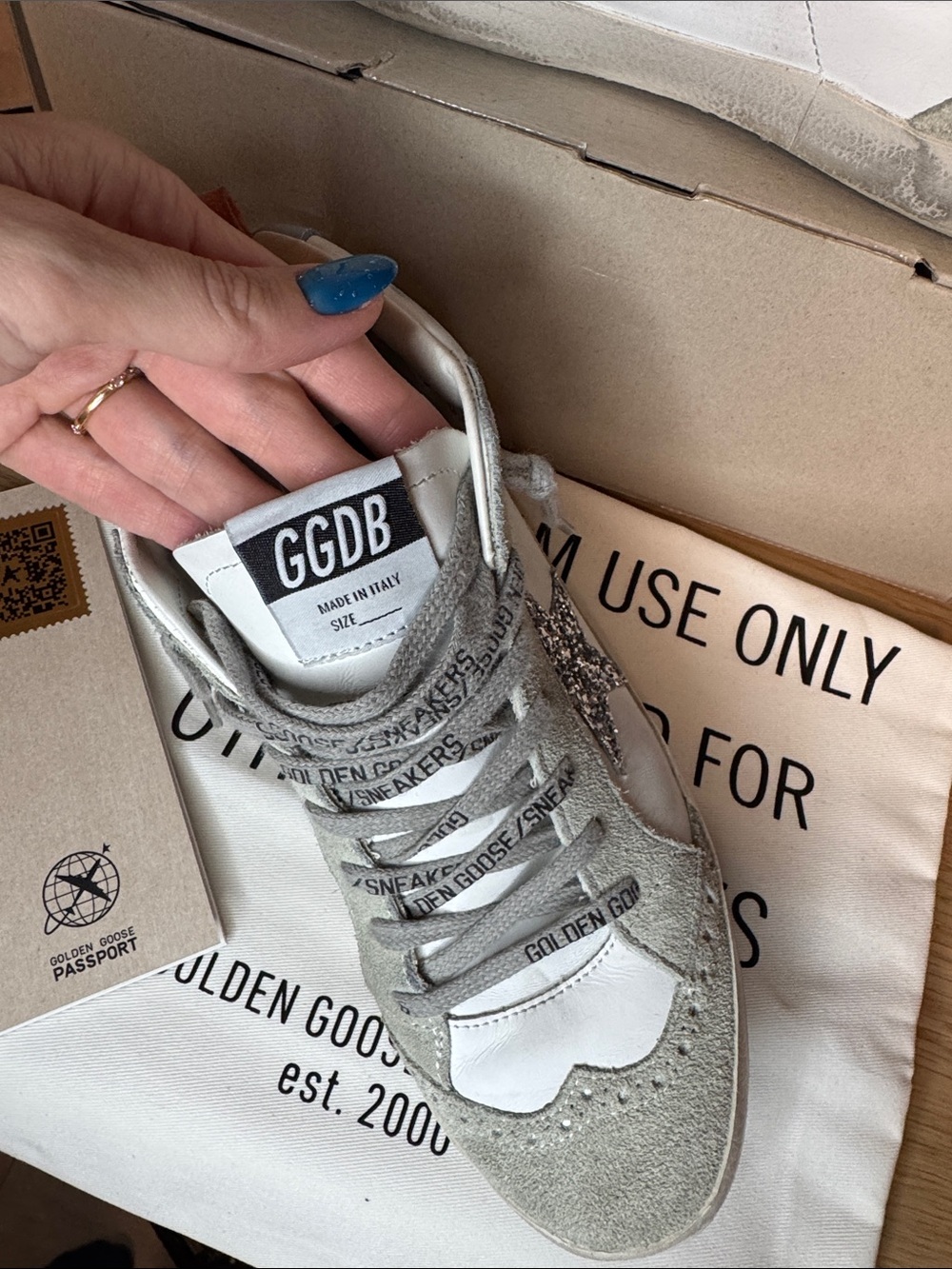 SSENSE Exclusive Golden Goose Midstar Suede Leather Silver Glitter Star - Picture 2 of 10